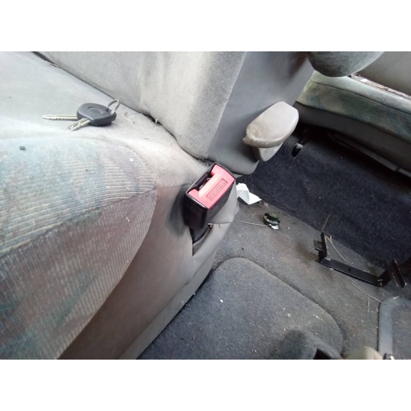 Recambio de enganche cinturon delantero derecho para citroën xsara picasso 2.0 hdi referencia OEM IAM   