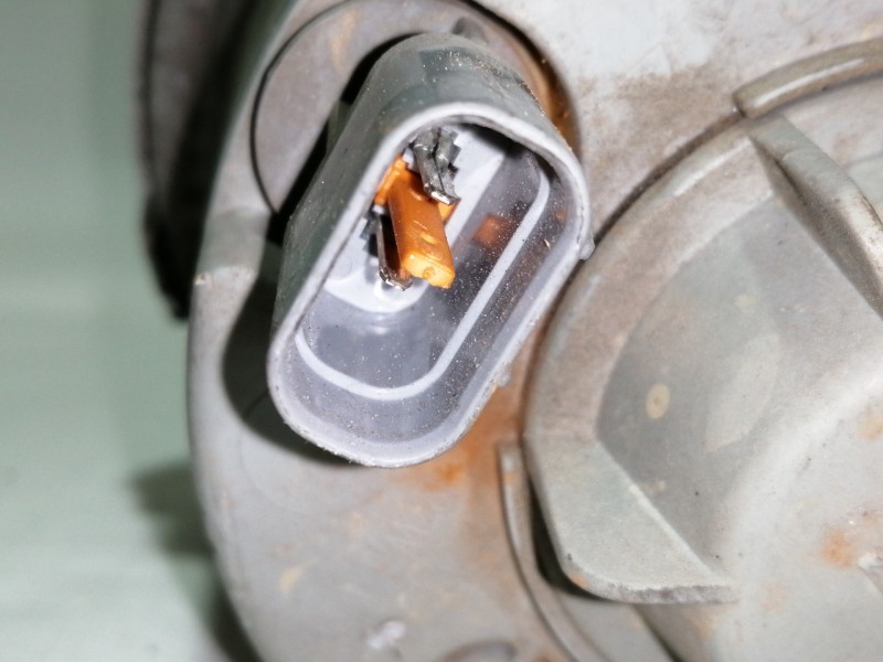 Recambio de faro antiniebla derecho para hyundai santa fe (sm) 2.0 gls crdi referencia OEM IAM 92201260  