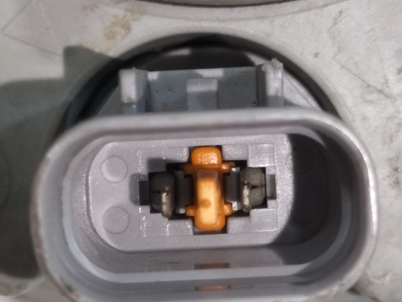 Recambio de faro antiniebla izquierdo para hyundai santa fe (sm) 2.0 gls crdi referencia OEM IAM   