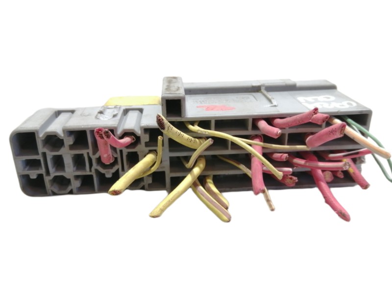 Recambio de caja reles / fusibles para renault megane ii berlina 3p authentique referencia OEM IAM 8200051112  