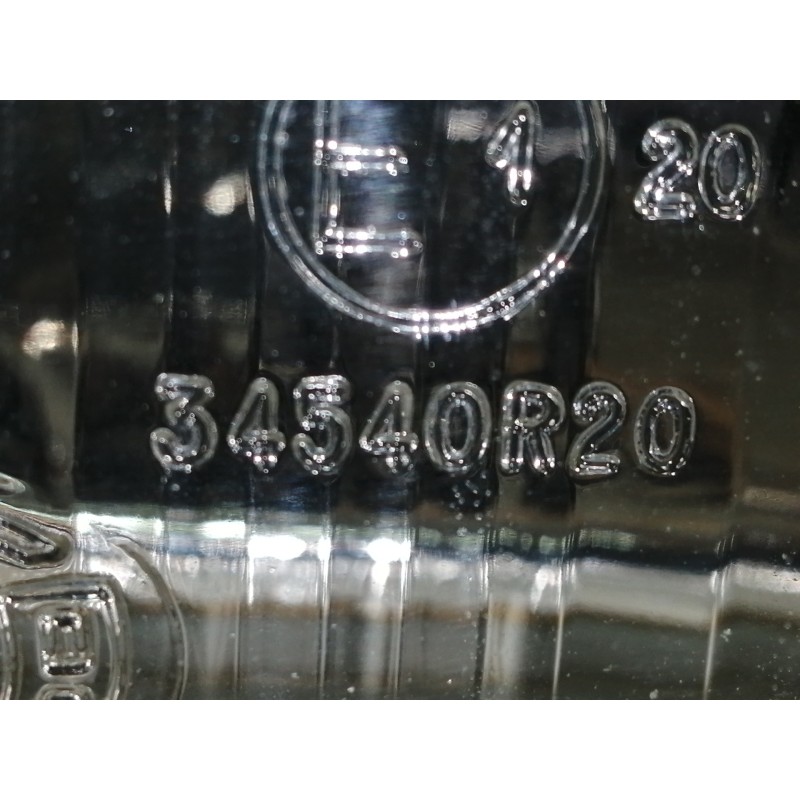 Recambio de faro izquierdo para ford escort berlina ghia referencia OEM IAM 34540R7  