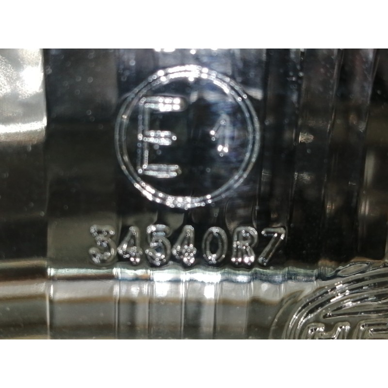 Recambio de faro izquierdo para ford escort berlina ghia referencia OEM IAM 34540R7  