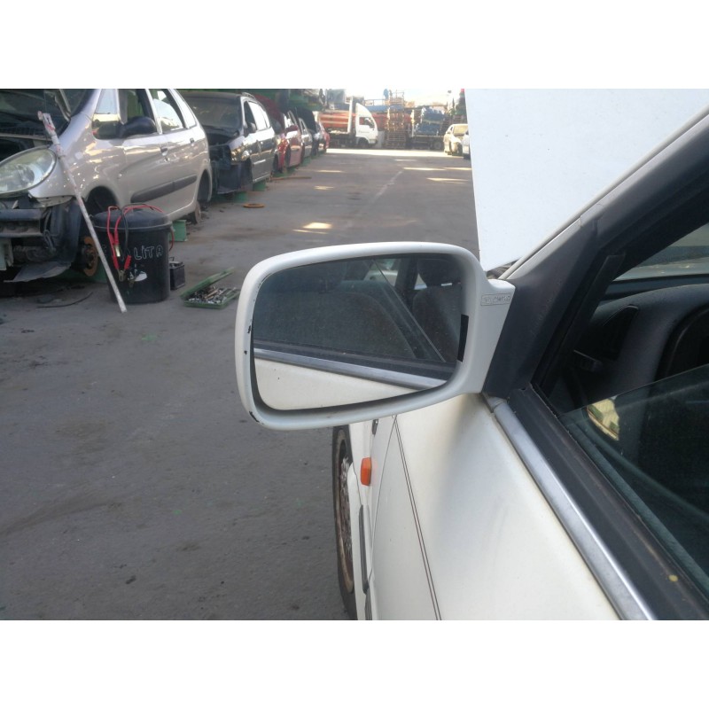 Recambio de retrovisor izquierdo para ford escort berlina ghia referencia OEM IAM 3680E  