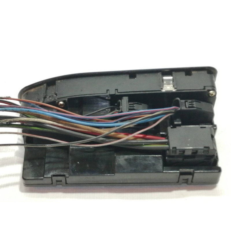 Recambio de mando elevalunas delantero izquierdo para bmw serie 5 berlina (e39) 520d referencia OEM IAM 8380646  