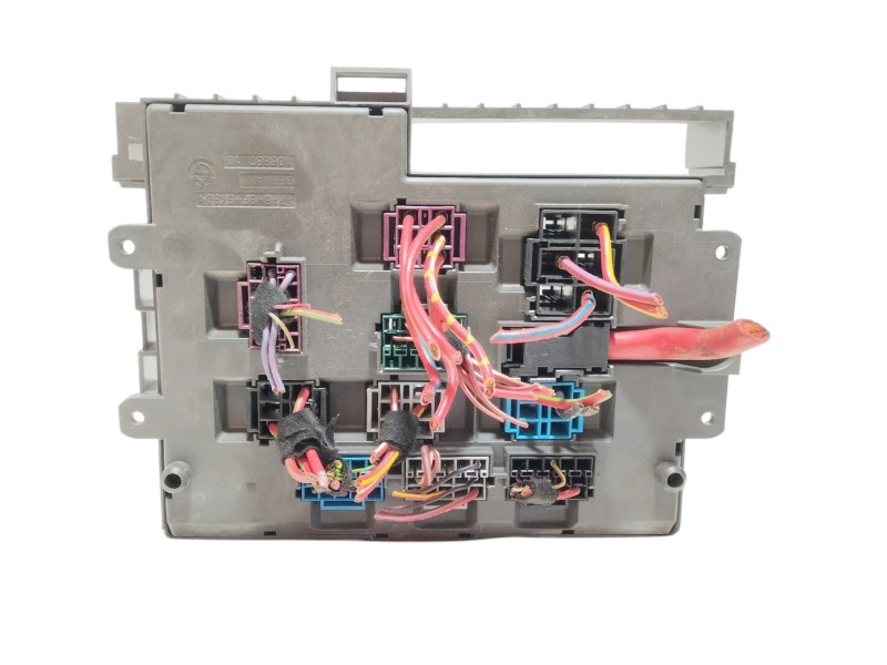 Recambio de caja reles / fusibles para renault 5 (b/c40) campus (b/c 407, b/c 40h) referencia OEM IAM 911944403  