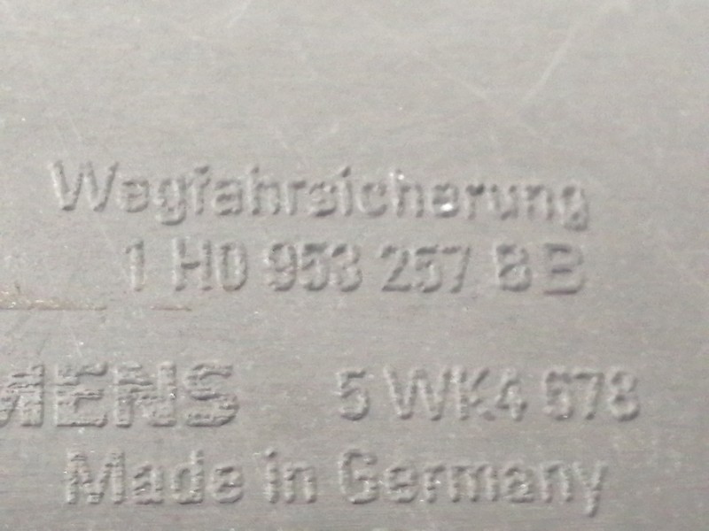 Recambio de centralita inmovilizador para skoda felicia berlina ( 791) glx referencia OEM IAM 1H0953257  