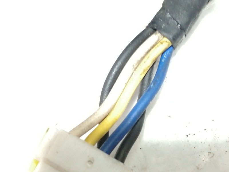 Recambio de retrovisor izquierdo para mitsubishi space runner (n10/n20) glxi referencia OEM IAM E20182  