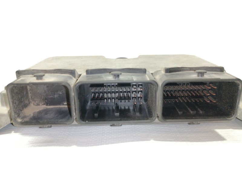 Recambio de centralita motor uce para citroën saxo 1.5 d x referencia OEM IAM 0281001839  