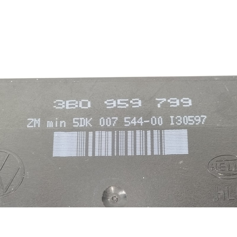 Recambio de centralita cierre para volkswagen passat berlina (3c2) r line referencia OEM IAM 3B0959799  