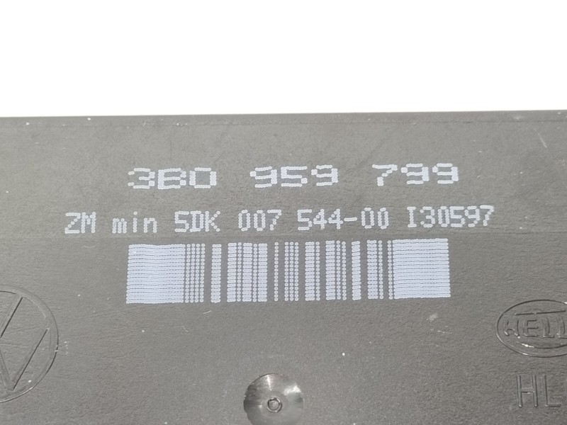 Recambio de centralita cierre para volkswagen passat berlina (3c2) r line referencia OEM IAM 3B0959799  