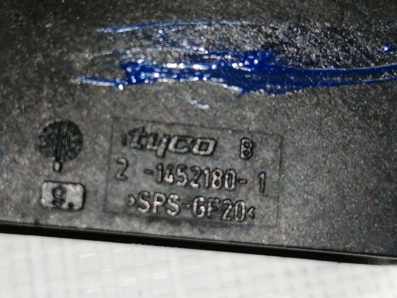 Recambio de cerradura puerta delantera derecha para land rover range rover sport v6 td hse referencia OEM IAM FQJ000204  