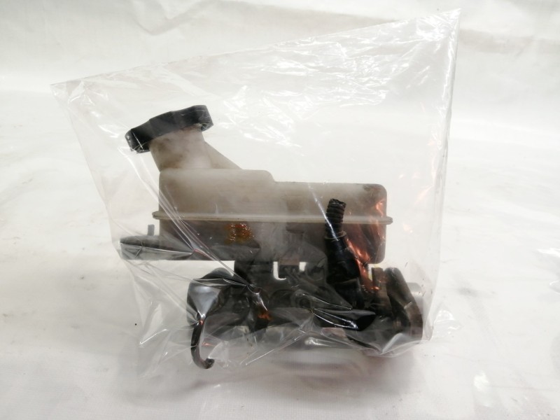 Recambio de bomba freno para hyundai h 1 h 1 combi con quinta puerta referencia OEM IAM 1BM1110325  