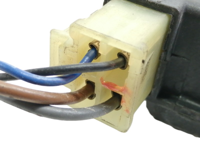 Recambio de cerradura puerta delantera izquierda para hyundai h 1 h 1 combi con quinta puerta referencia OEM IAM   