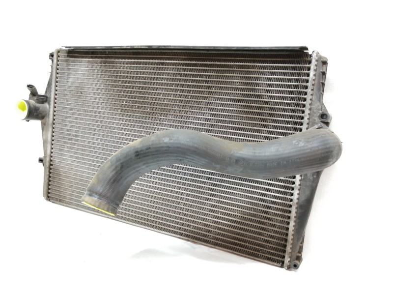 Recambio de intercooler para volvo s60 berlina d5 referencia OEM IAM 0261230090  