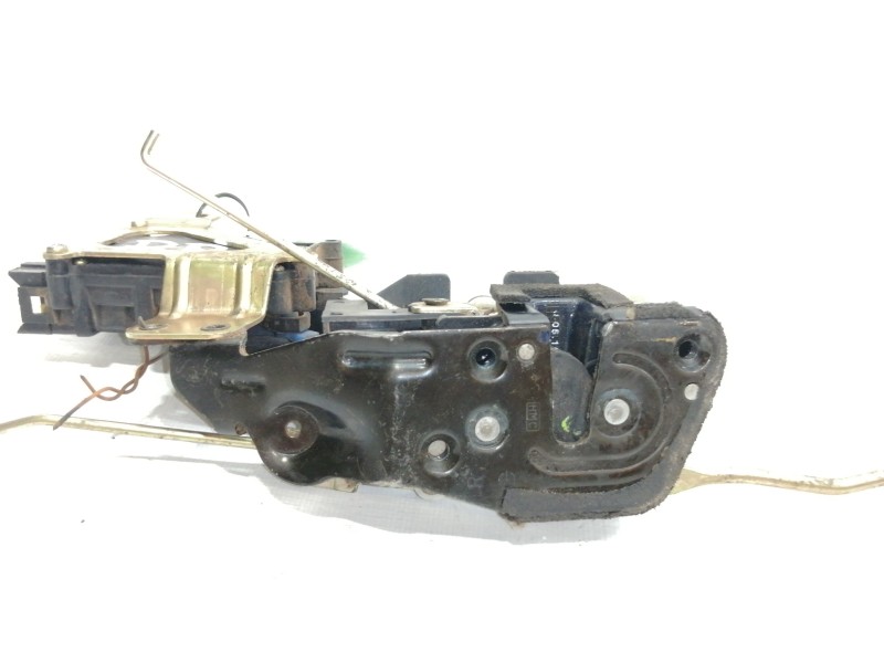 Recambio de cerradura puerta delantera derecha para hyundai accent (lc) gls crdi referencia OEM IAM 9574825000  