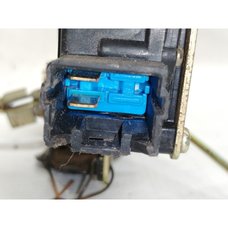 Recambio de cerradura puerta delantera derecha para hyundai accent (lc) gls crdi referencia OEM IAM 9574825000  