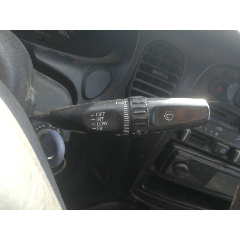 Recambio de mando limpia para hyundai h 1 h 1 combi con quinta puerta referencia OEM IAM 51531D  