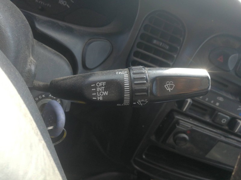 Recambio de mando limpia para hyundai h 1 h 1 combi con quinta puerta referencia OEM IAM 51531D  