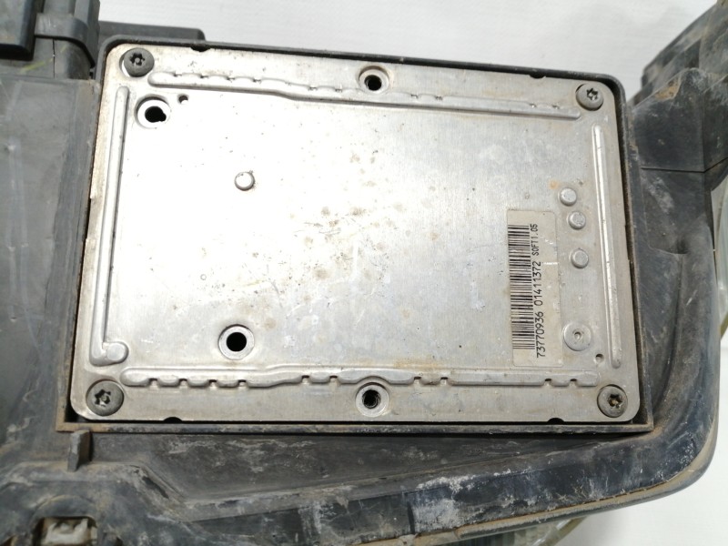 Recambio de faro derecho para renault laguna ii (bg0) authentique referencia OEM IAM 8200002466 89004692 