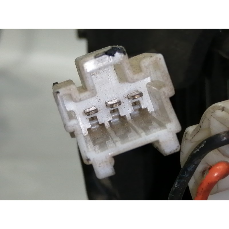 Recambio de piloto trasero derecho interior para hyundai h 1 h 1 combi con quinta puerta referencia OEM IAM 02925B  