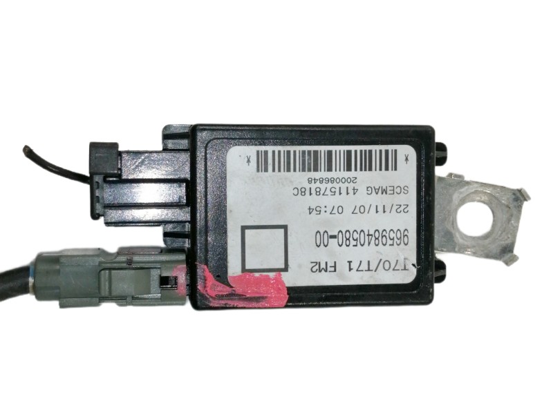 Recambio de antena para peugeot 308 premium referencia OEM IAM 965984058000  