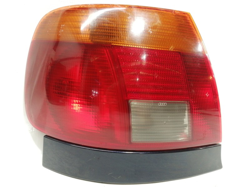 Recambio de piloto trasero izquierdo para audi a4 berlina (b5) 1.9 tdi referencia OEM IAM 8D0945095A  