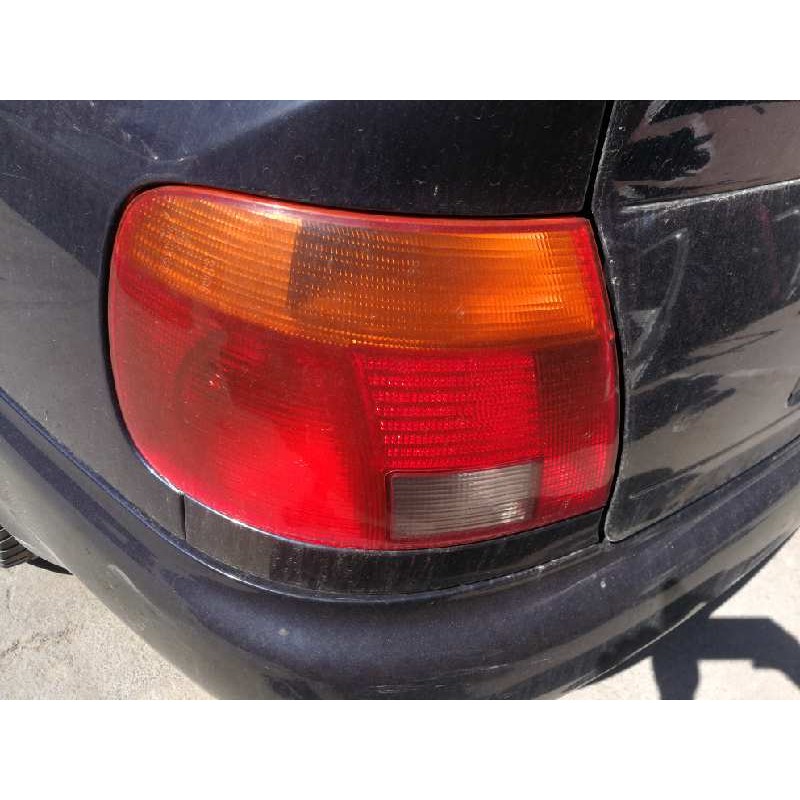 Recambio de piloto trasero izquierdo para audi a4 berlina (b5) 1.9 tdi referencia OEM IAM 8D0945095A  