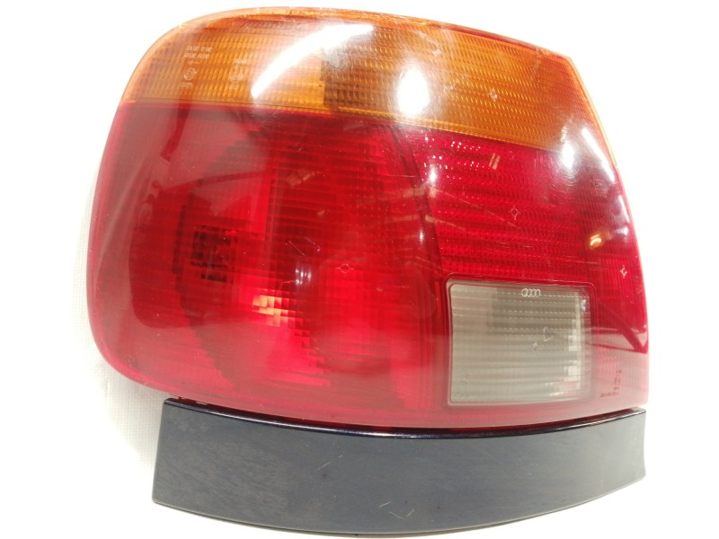 Recambio de piloto trasero izquierdo para audi a4 berlina (b5) 1.9 tdi referencia OEM IAM 8D0945095A  