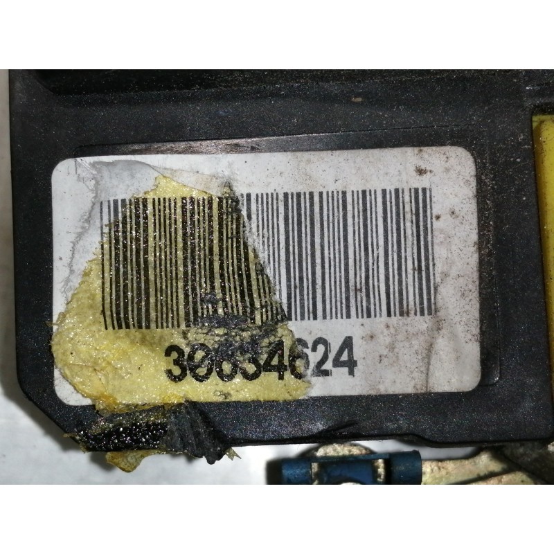 Recambio de cerradura puerta trasera derecha para volvo s60 berlina d5 referencia OEM IAM 30634624  