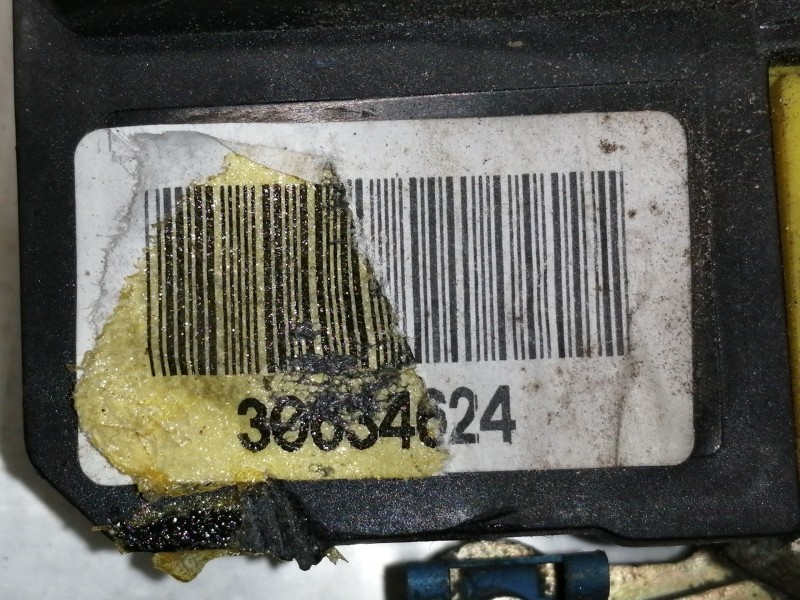 Recambio de cerradura puerta trasera derecha para volvo s60 berlina d5 referencia OEM IAM 30634624  