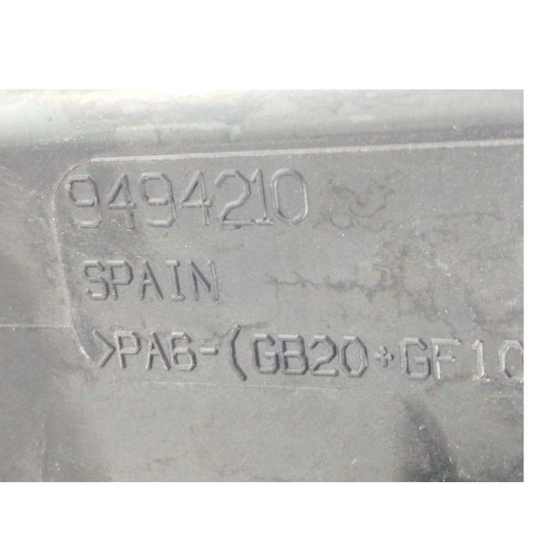 Recambio de caja reles / fusibles para volvo s60 berlina d5 referencia OEM IAM 9494210  