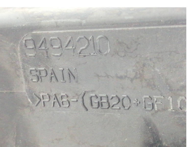 Recambio de caja reles / fusibles para volvo s60 berlina d5 referencia OEM IAM 9494210  