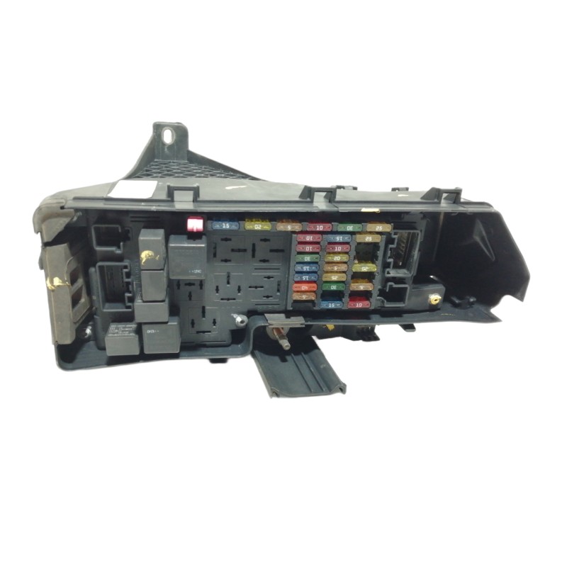 Recambio de caja reles / fusibles para volvo s60 berlina d5 referencia OEM IAM 9494210  