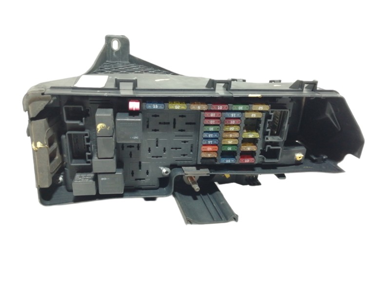 Recambio de caja reles / fusibles para volvo s60 berlina d5 referencia OEM IAM 9494210  