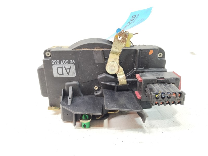 Recambio de cerradura puerta delantera derecha para opel vectra b berlina básico referencia OEM IAM 90507060  