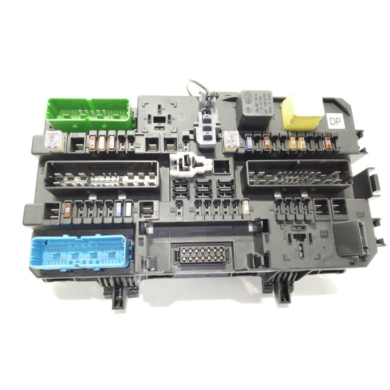 Recambio de caja reles / fusibles para opel astra h berlina elegance referencia OEM IAM 5DK00866931  