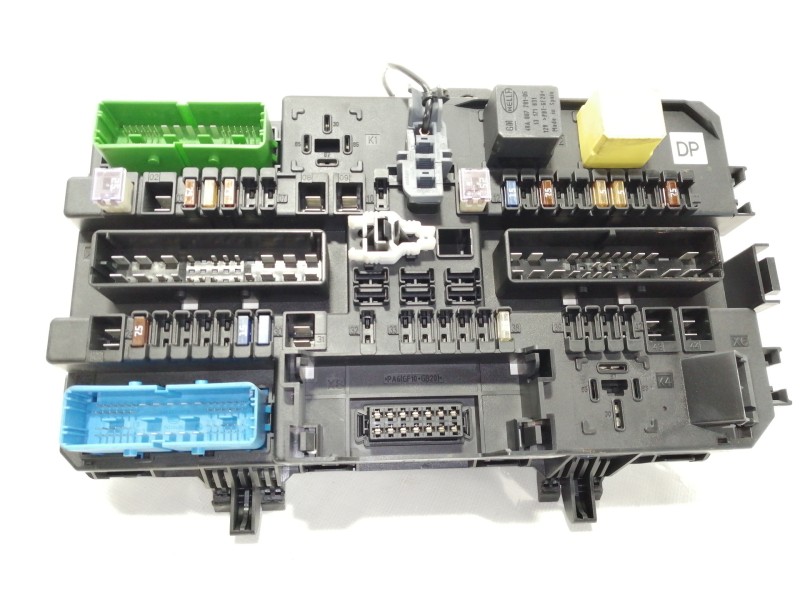 Recambio de caja reles / fusibles para opel astra h berlina elegance referencia OEM IAM 5DK00866931  