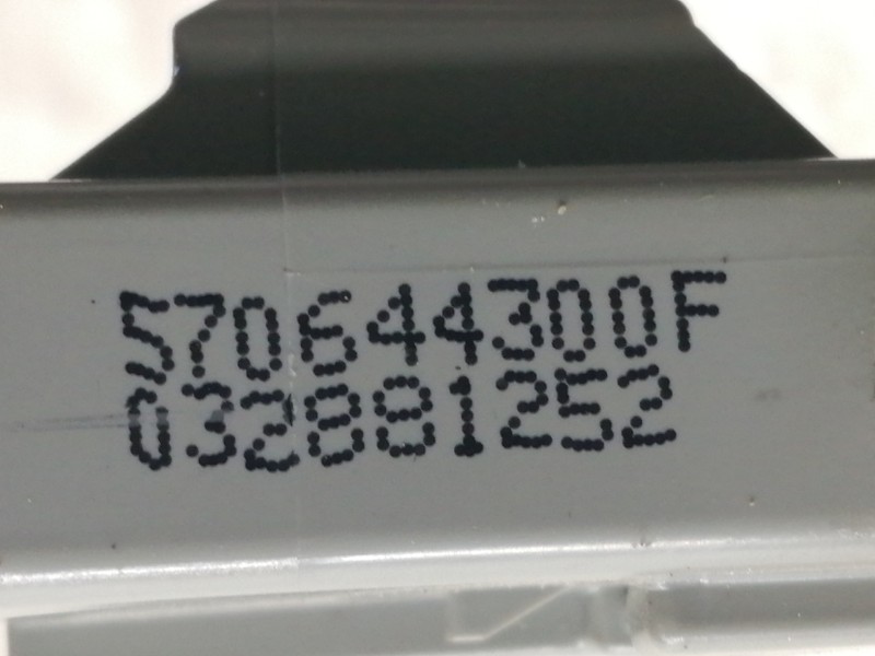 Recambio de enganche cinturon delantero derecho para volvo s60 berlina d5 referencia OEM IAM 9191817 113463 570644300F / 0328812