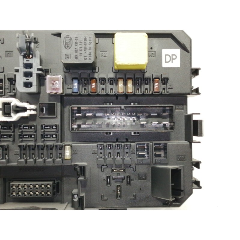 Recambio de caja reles / fusibles para opel astra h berlina elegance referencia OEM IAM 5DK00866931  
