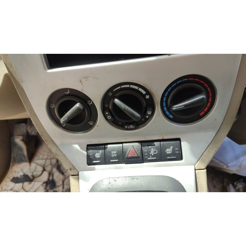 Recambio de mando calefaccion / aire acondicionado para dodge caliber 2.0 crd referencia OEM IAM 55111847AC  