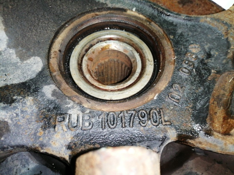 Recambio de mangueta delantera izquierda para mg serie 25 (rf) comfort (5-ptas.) referencia OEM IAM RUB101790L  