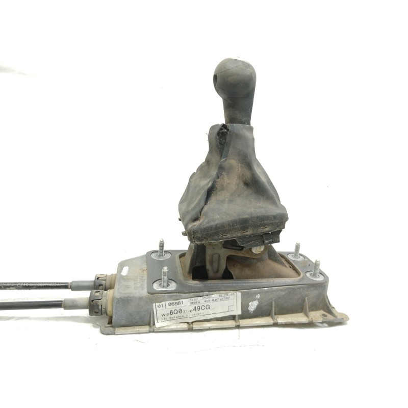 Recambio de palanca cambio para seat ibiza (6j5) reference referencia OEM IAM 6Q0711061E  