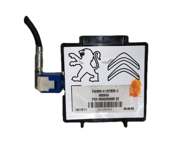 Recambio de antena para peugeot 508 active referencia OEM IAM 9666359980  