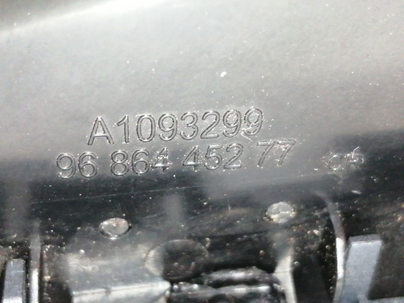 Recambio de rejilla aireadora para peugeot 508 active referencia OEM IAM 9686457877  