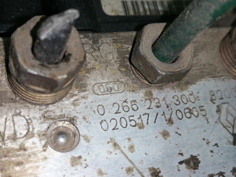 Recambio de abs para renault megane ii berlina 3p 1.6 16v referencia OEM IAM 0265231300  