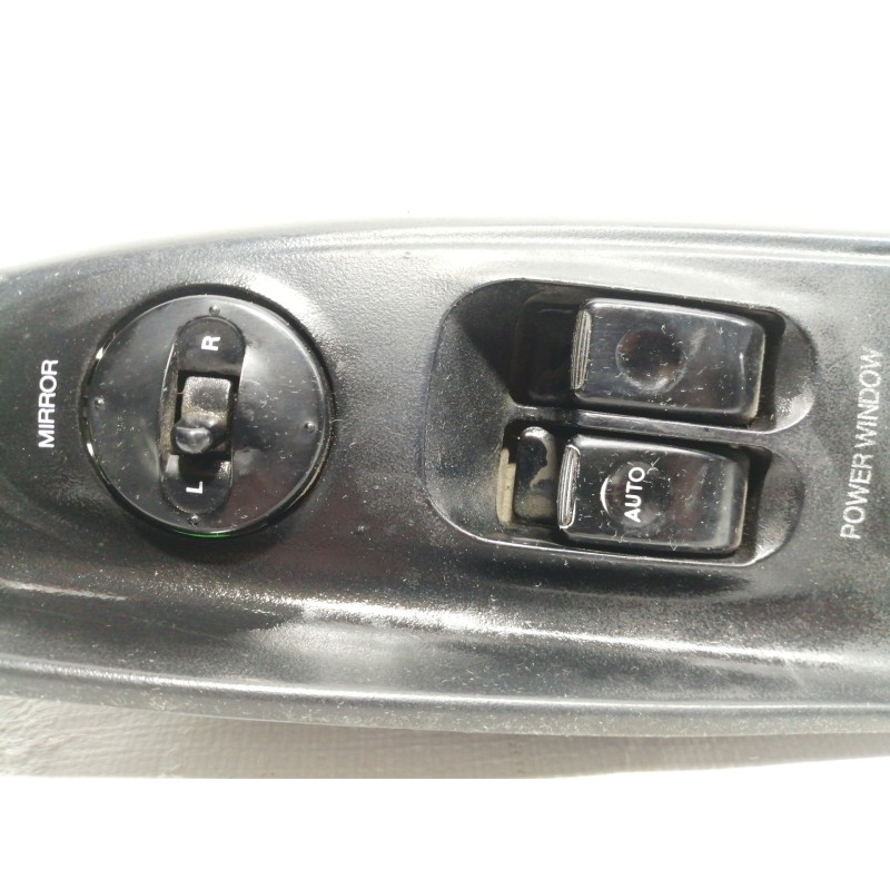 Recambio de mando elevalunas delantero izquierdo para hyundai h 1 starex h 1 starex crdi referencia OEM IAM   