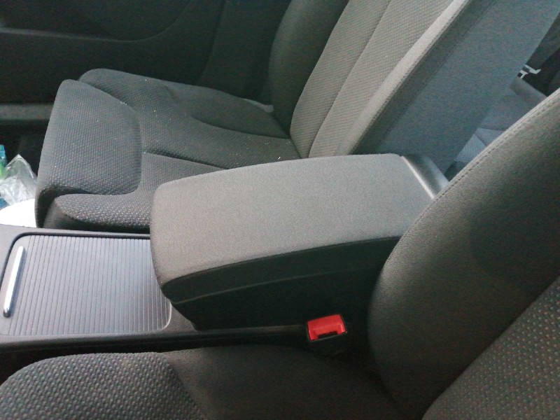 Recambio de apoyabrazos central para volkswagen passat berlina (3c2) edition referencia OEM IAM 3C0864207P 3C0863319 