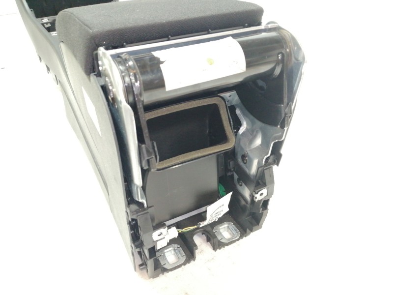 Recambio de apoyabrazos central para volkswagen passat berlina (3c2) edition referencia OEM IAM 3C0864207P 3C0863319 