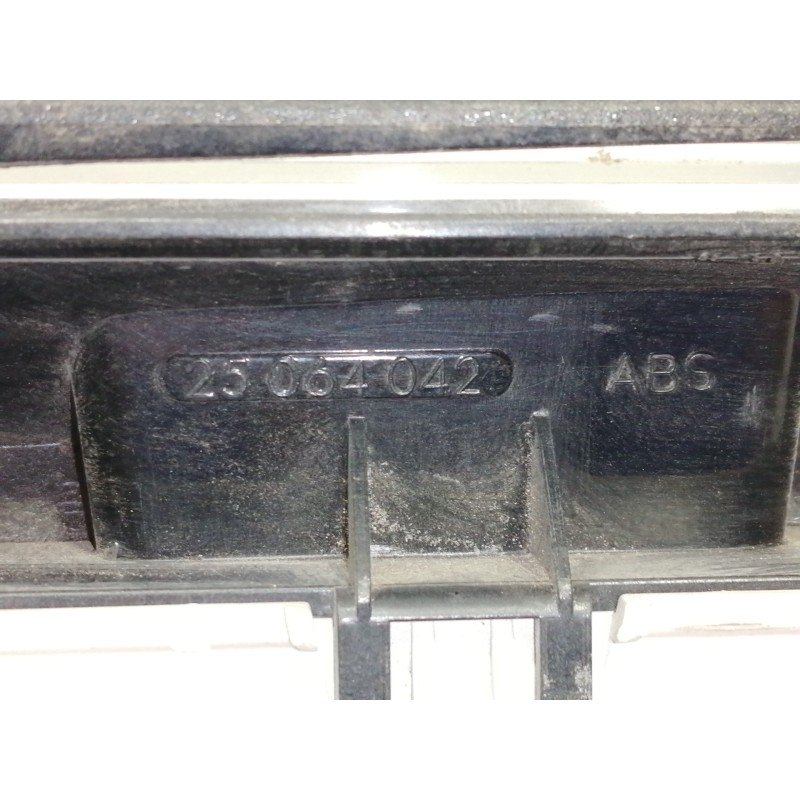 Recambio de cuadro instrumentos para opel corsa a swing referencia OEM IAM 25064168  