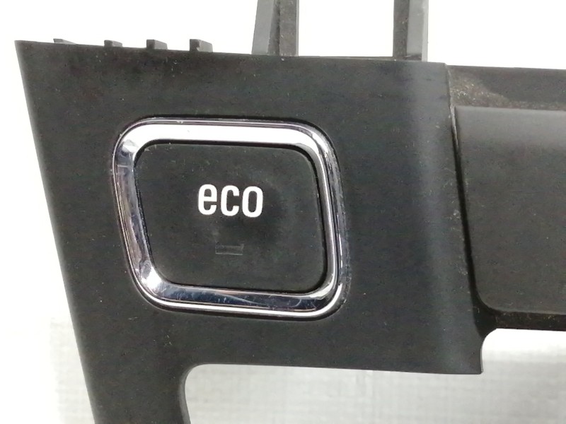 Recambio de moldura para opel insignia sports tourer sport referencia OEM IAM 22759486  